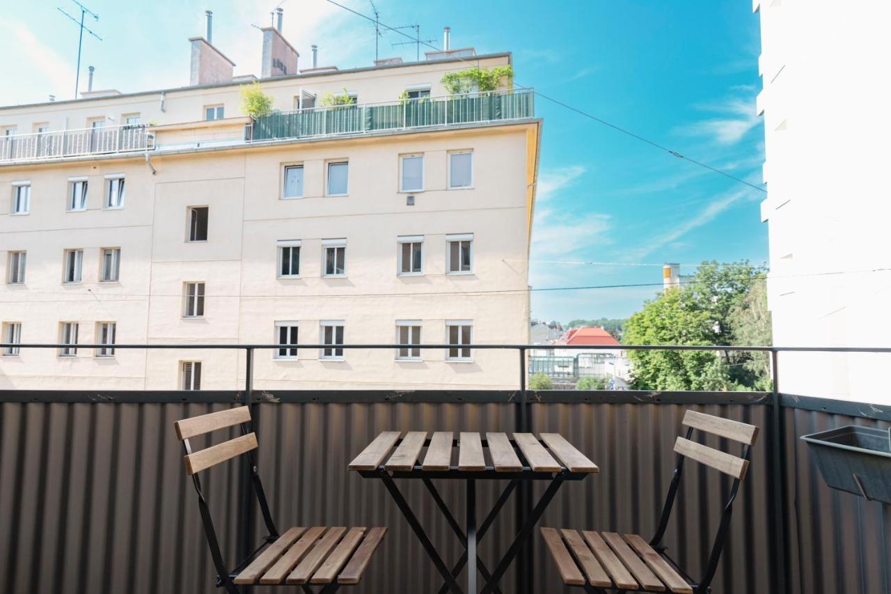 Beautiful 2-Bedroom Apartment Near Schoenbrunn ウィーン エクステリア 写真