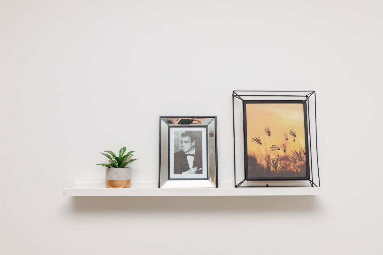 Beautiful 2-Bedroom Apartment Near Schoenbrunn ウィーン エクステリア 写真